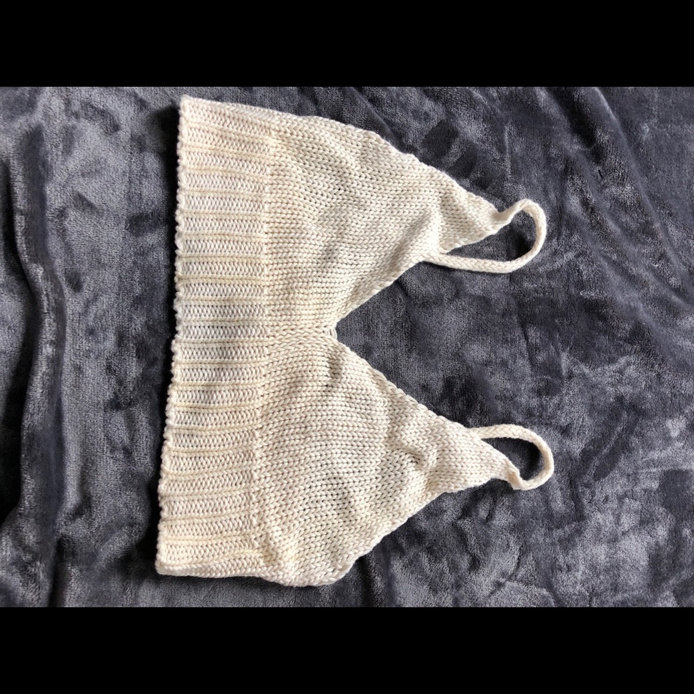Crochet / knitted crop top
